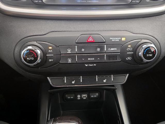 Photo of 2018 Red Kia Sorento