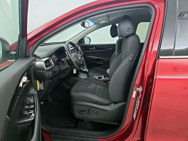 Photo of 2018 Red Kia Sorento