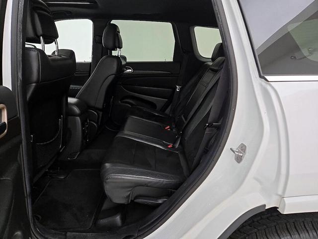 Photo of 2015 Black Jeep Grand Cherokee