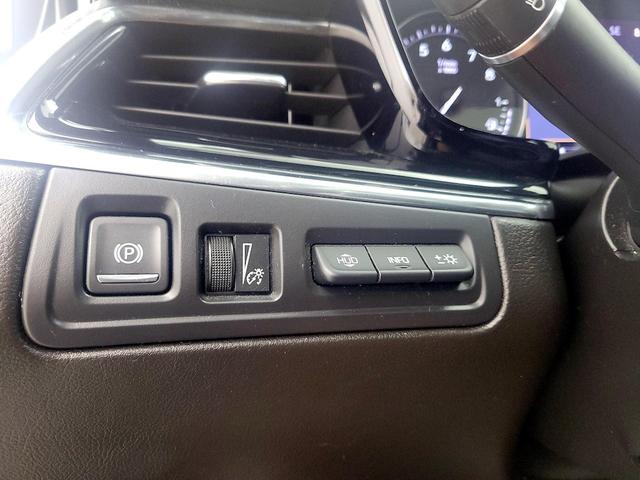 Photo of 2020 Black Cadillac XT6