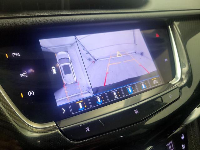 Photo of 2020 Black Cadillac XT6