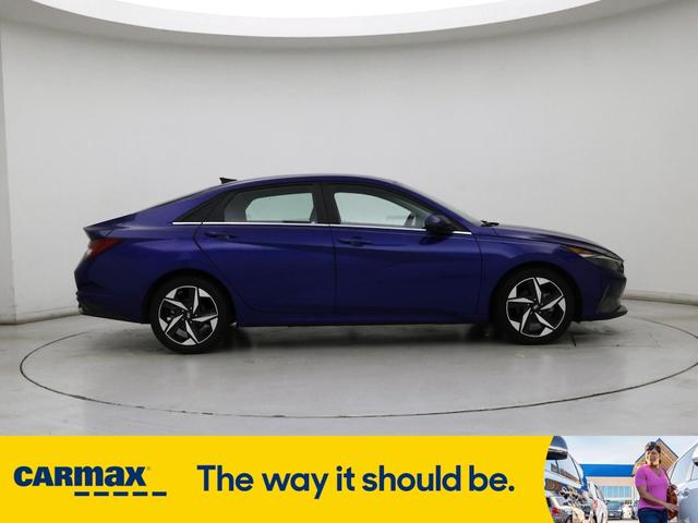 Photo of 2022 Blue Hyundai ELANTRA