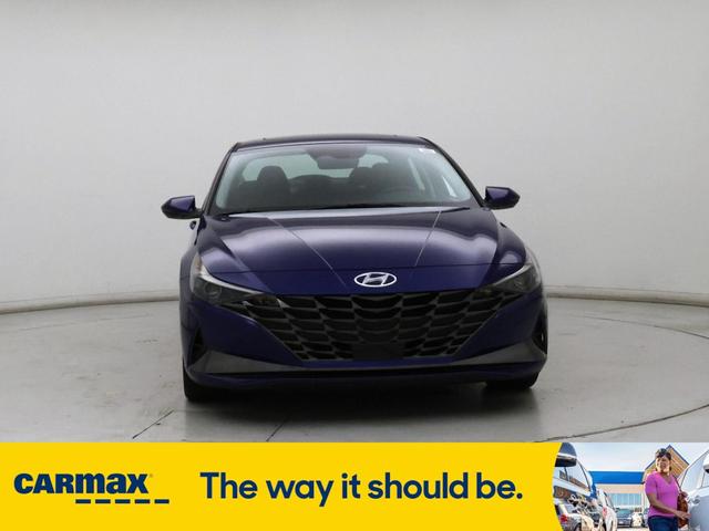 Photo of 2022 Blue Hyundai ELANTRA