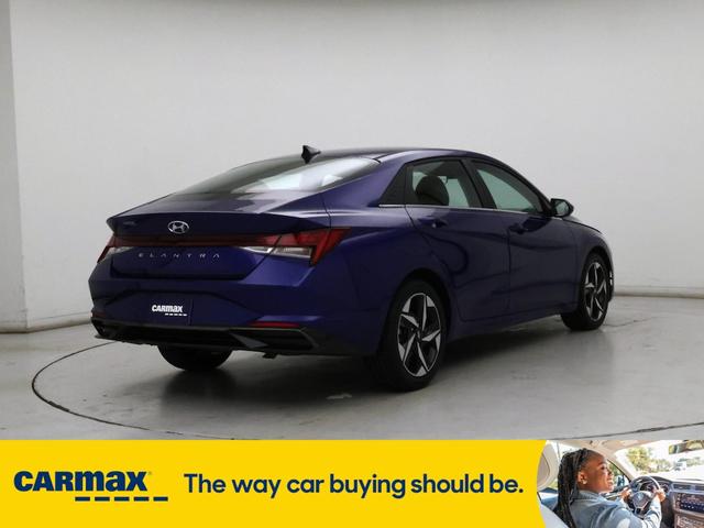 Photo of 2022 Blue Hyundai ELANTRA