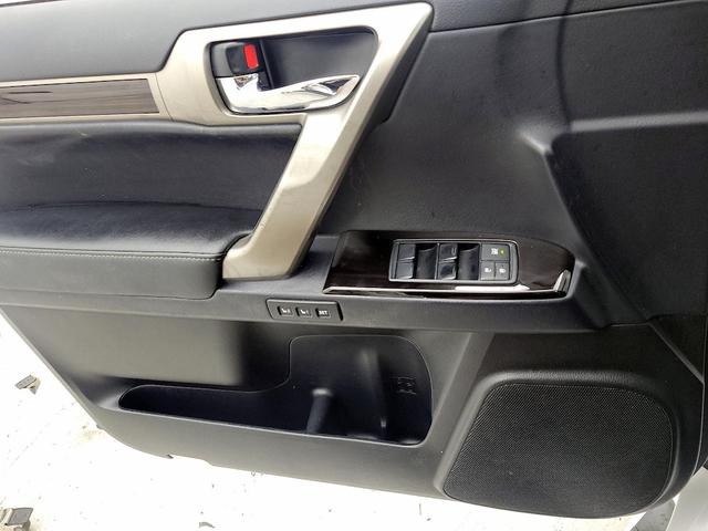 Photo of 2014 White Lexus GX 460