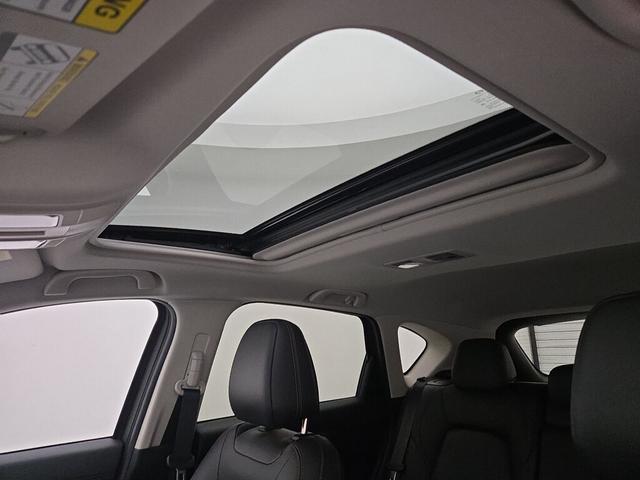 Photo of 2021 White Mazda CX-5