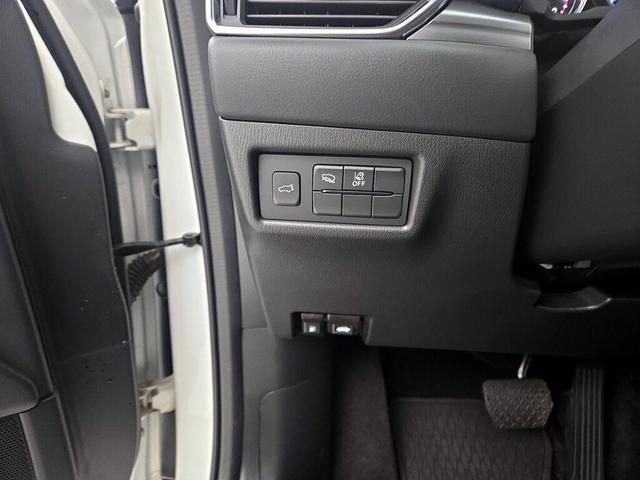 Photo of 2021 White Mazda CX-5