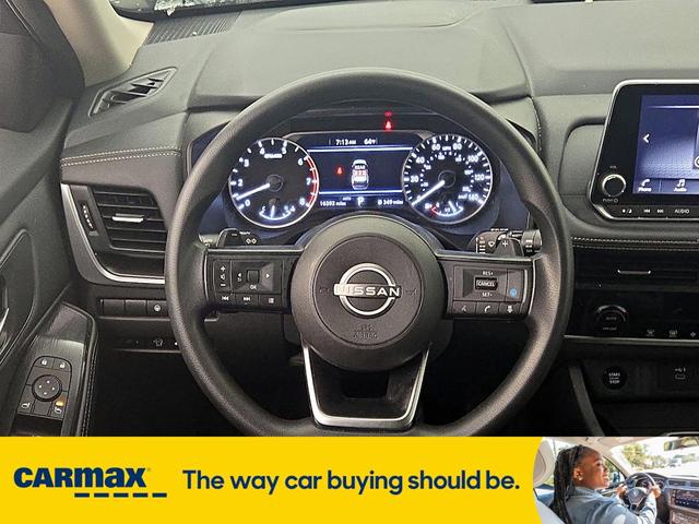 Photo of 2024 Gray Nissan Rogue