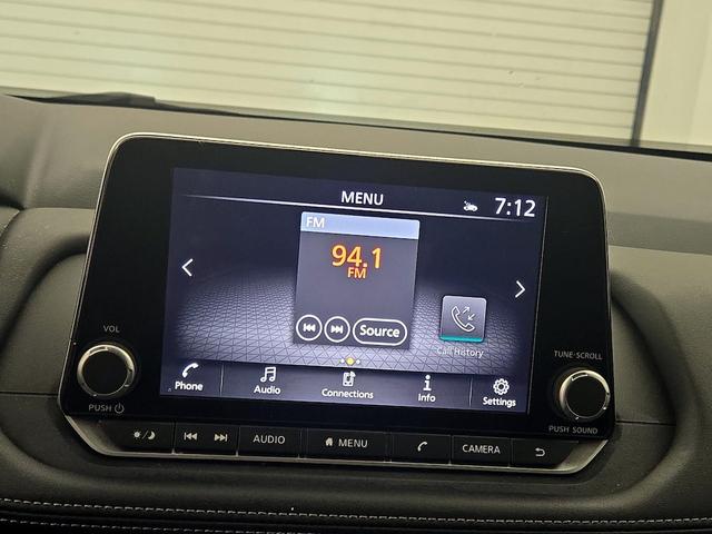 Photo of 2024 Gray Nissan Rogue