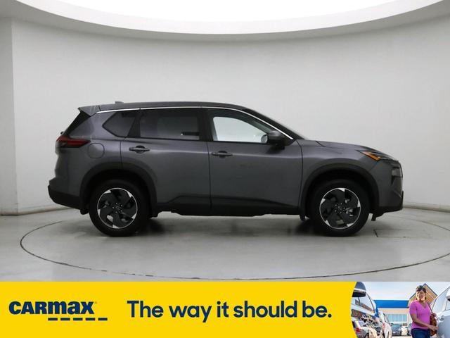 Photo of 2024 Gray Nissan Rogue