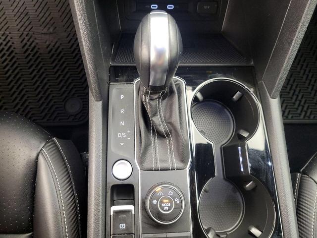 Photo of 2022 White Volkswagen Atlas Cross Sport