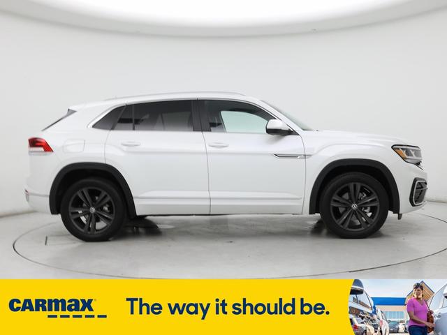 Photo of 2022 White Volkswagen Atlas Cross Sport