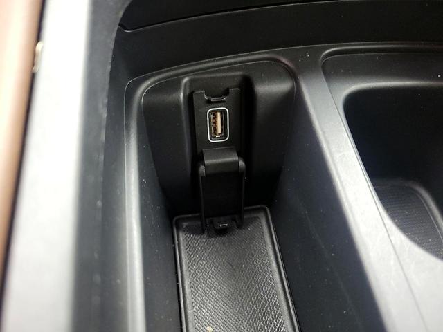 Photo of 2020 White Acura RDX