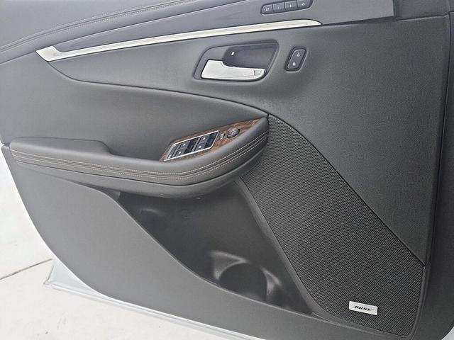 Photo of 2015 White Chevrolet Impala