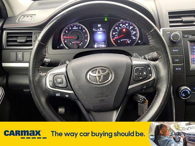 Photo of 2017 Gray Toyota Camry
