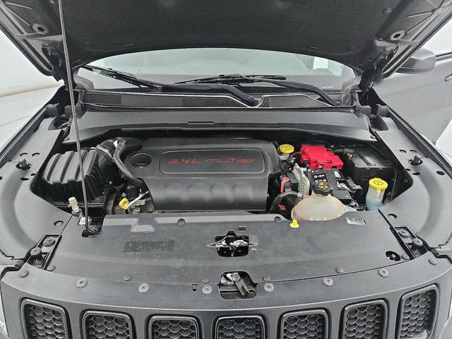 Photo of 2019 Gray Jeep Compass