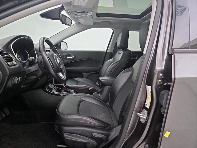 Photo of 2019 Gray Jeep Compass