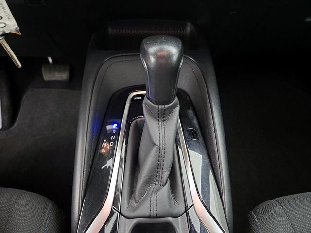 Photo of 2020 Gray Toyota Corolla