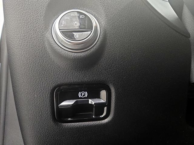 Photo of 2024 Black Mercedes-Benz C-Class