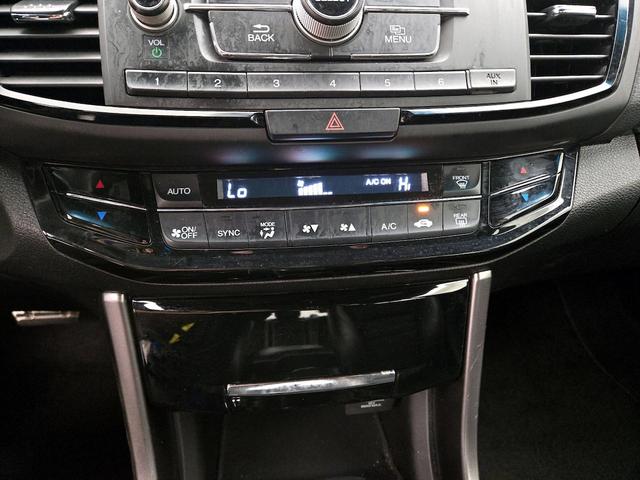 Photo of 2017 White Honda Accord