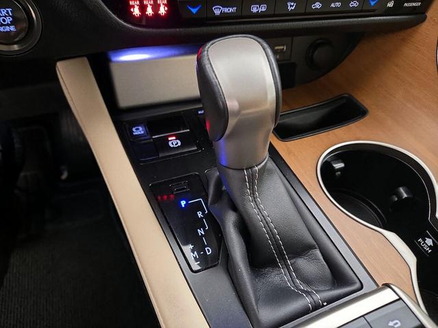 Photo of 2021 Black Lexus RX 350