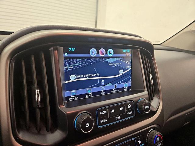 Photo of 2015 White Chevrolet Colorado