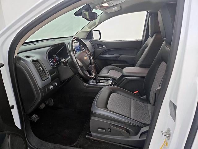 Photo of 2015 White Chevrolet Colorado