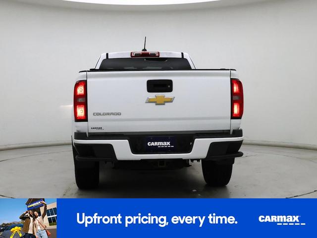 Photo of 2015 White Chevrolet Colorado