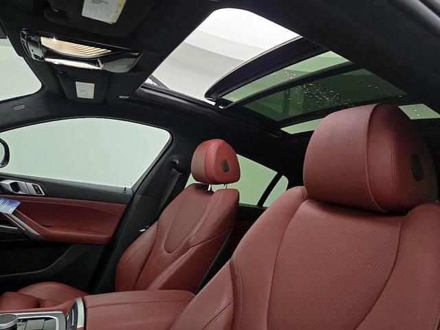 Photo of 2022 Black BMW X6