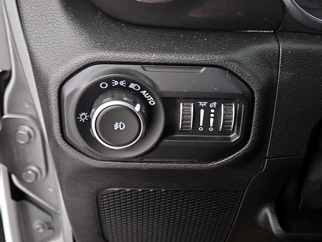 Photo of 2019 Gray Jeep Wrangler