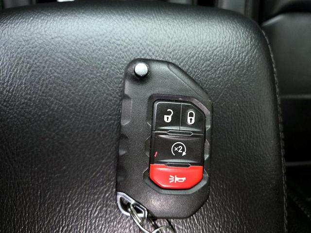Photo of 2019 Gray Jeep Wrangler