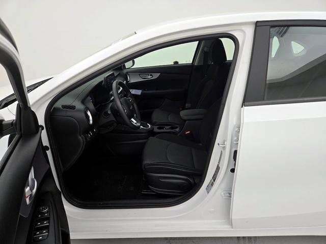 Photo of 2024 White Kia Forte