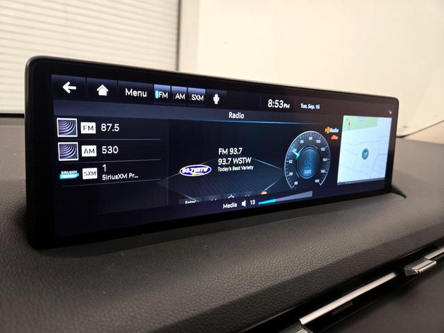 Photo of 2024 Silver Genesis GV70