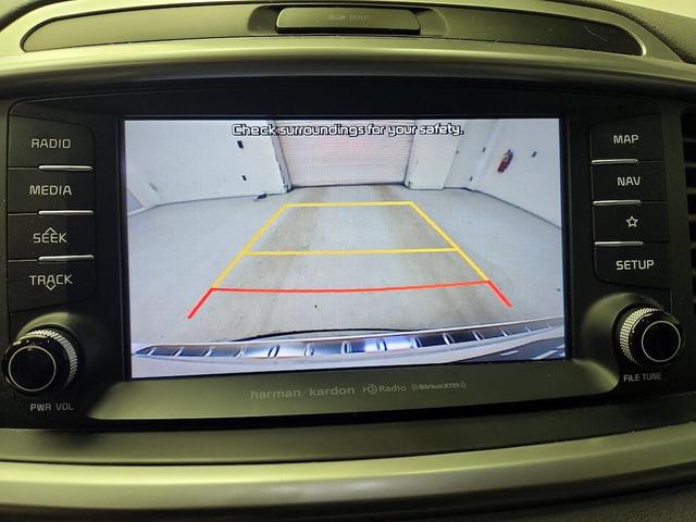 Photo of 2019 White Kia Sorento