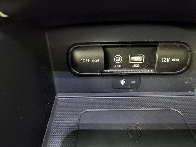 Photo of 2019 White Kia Sorento