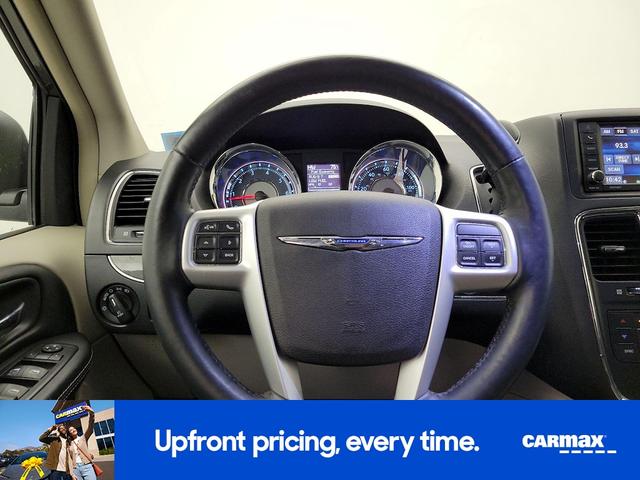 Photo of 2016 Black Chrysler Town & Country