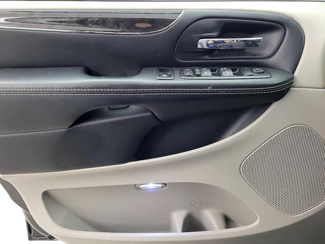Photo of 2016 Black Chrysler Town & Country