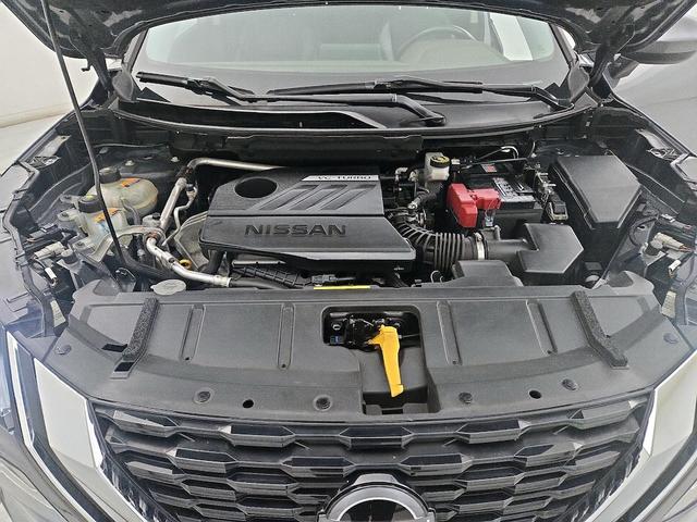 Photo of 2023 Gray Nissan Rogue