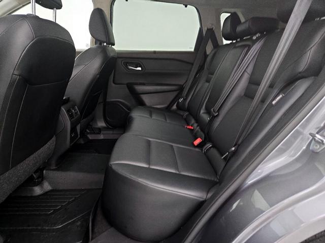 Photo of 2023 Gray Nissan Rogue