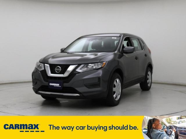 Photo of 2019 Gray Nissan Rogue