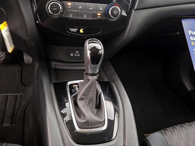 Photo of 2019 Gray Nissan Rogue