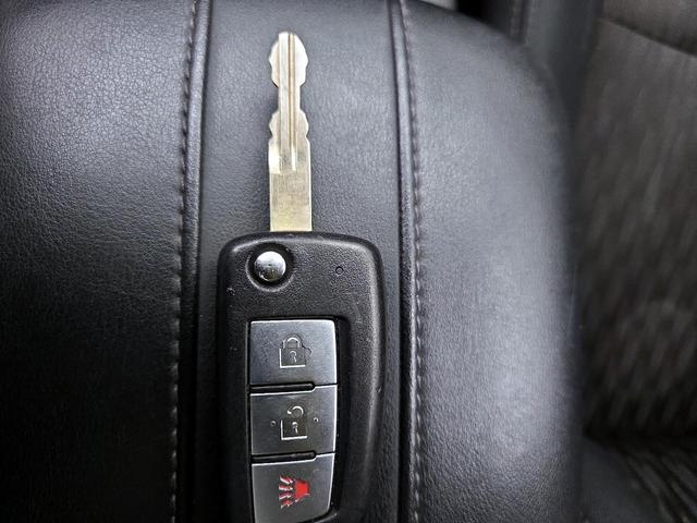 Photo of 2019 Gray Nissan Rogue