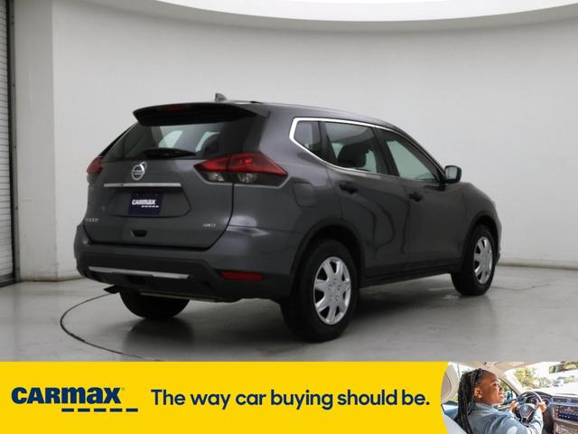 Photo of 2019 Gray Nissan Rogue