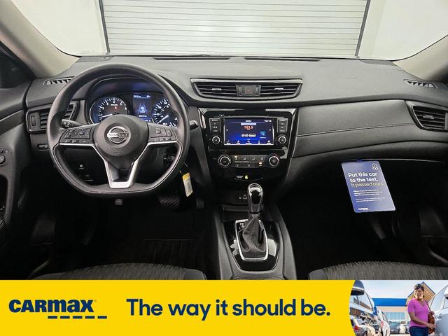 Photo of 2019 Gray Nissan Rogue