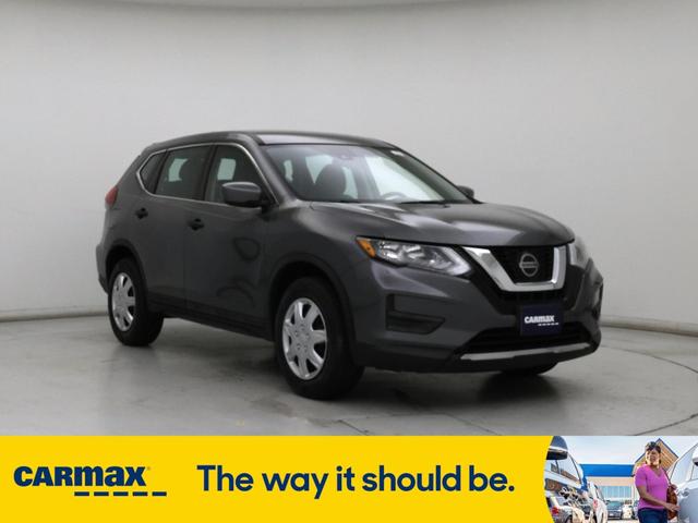 Photo of 2019 Gray Nissan Rogue