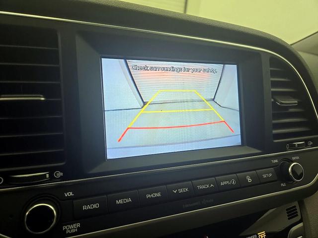 Photo of 2017 Silver Hyundai ELANTRA