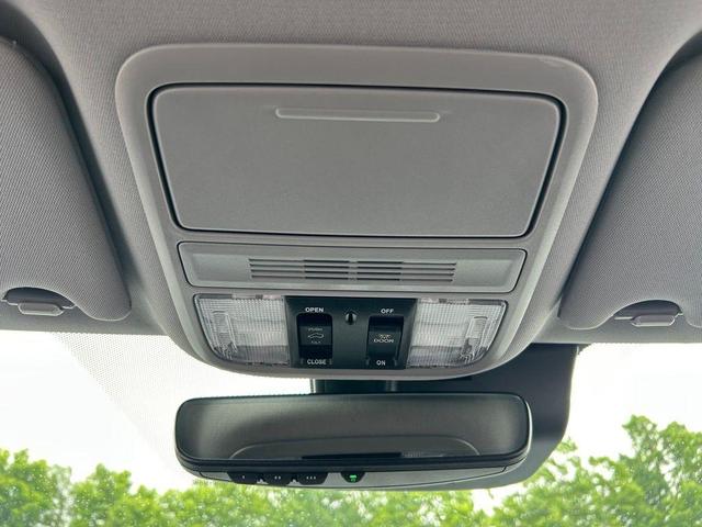 Photo of 2022 Gray Pearl Honda Pilot