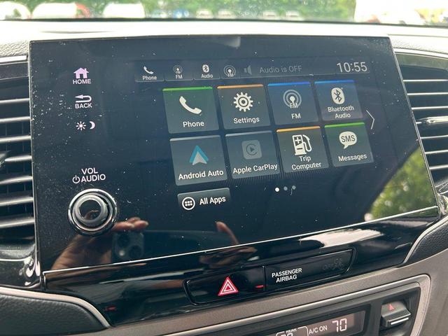 Photo of 2022 Gray Pearl Honda Pilot
