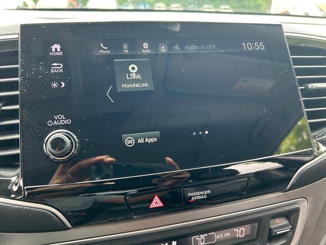 Photo of 2022 Gray Pearl Honda Pilot