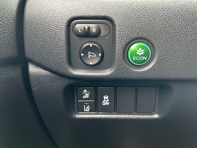Photo of 2022 Gray Pearl Honda Pilot
